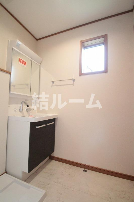 板橋区氷川町のアパートの独立洗面台