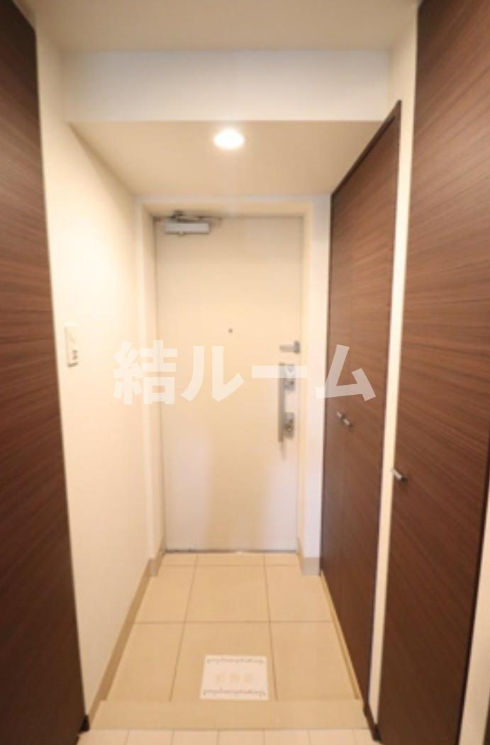 板橋区本町の賃貸マンションの玄関