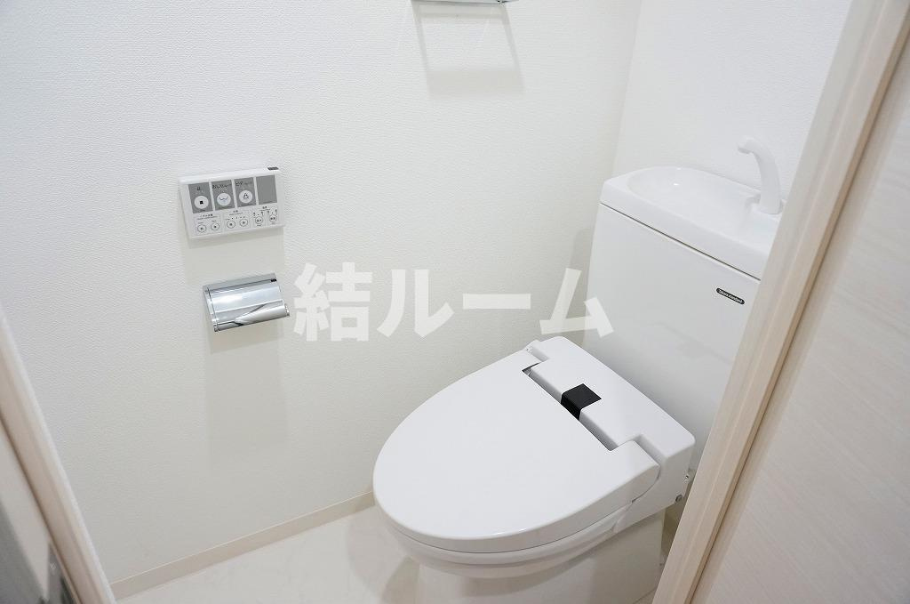 北区中十条４丁目の賃貸マンションのトイレ