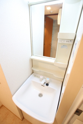 身支度に便利な洗面所です♪
