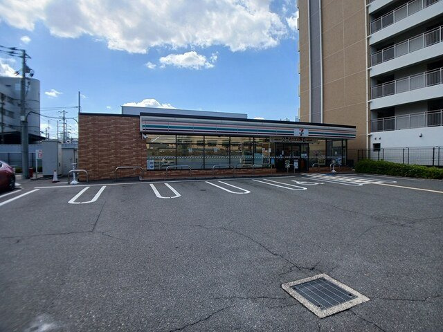 【周辺】 | セレンディピティ　Ｏ・Ｖ | セブンイレブン高井田本通店まで500m