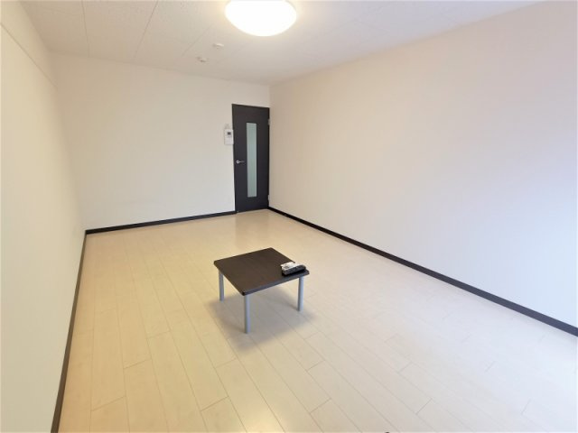 【寝室】 | レオネクストホープ | 家電・家具設置有のお部屋です。