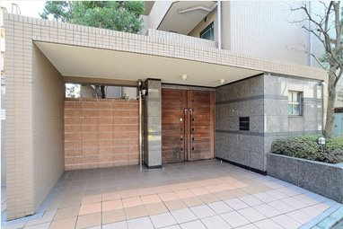 ルーブル駒沢大学Ⅱのエントランス
