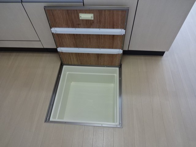 【その他】 | リバテンハイツ | 床下収納