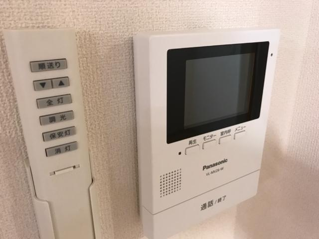 【内装】 | リバテンハイツ | カメラ付インターホン