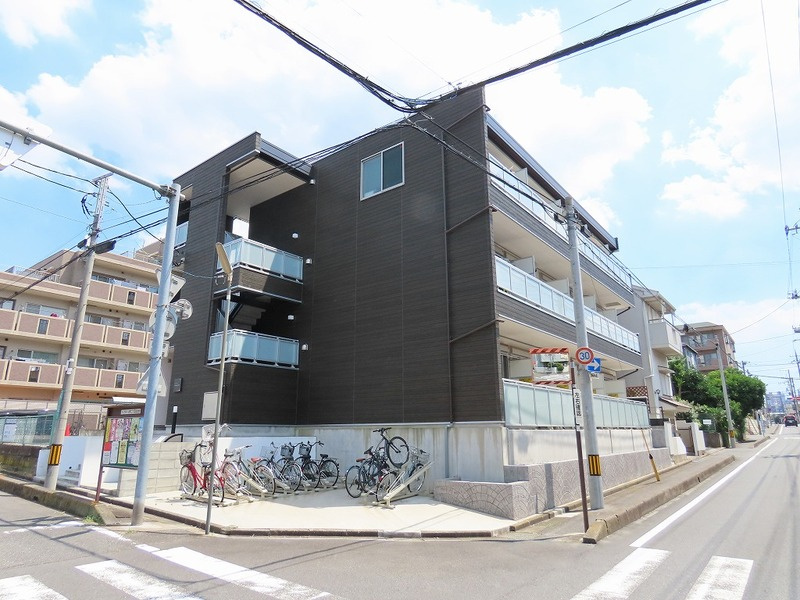 リブリ・URAWA MOTOMATIの外観