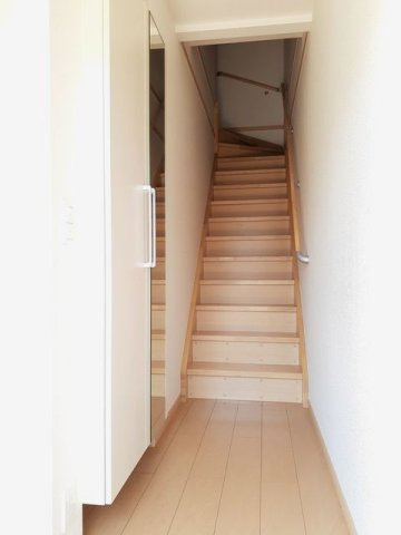 ウイステリアⅡの玄関