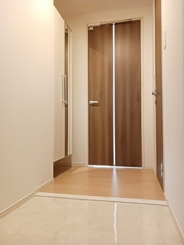 フラッグシップ中町の玄関