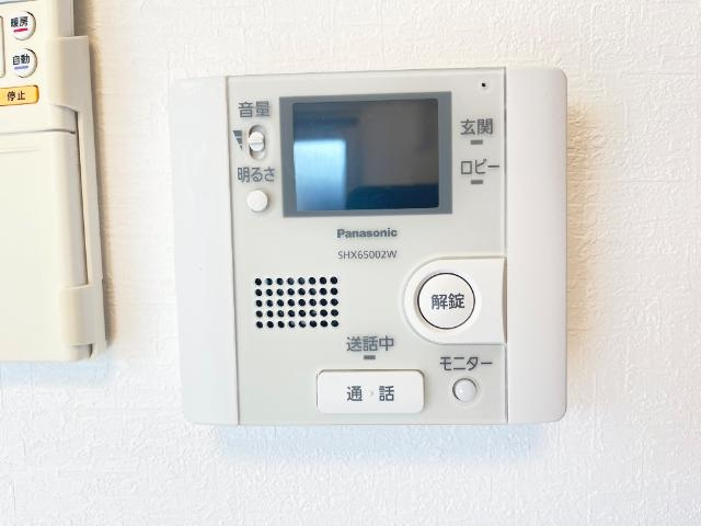 アリュールの内装|カメラ付インターホン
