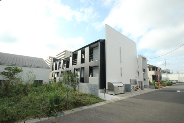 松戸市秋山１丁目のアパートの外観