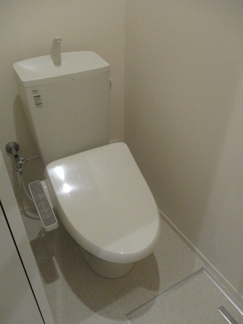 品川区旗の台４丁目の賃貸マンションのトイレ