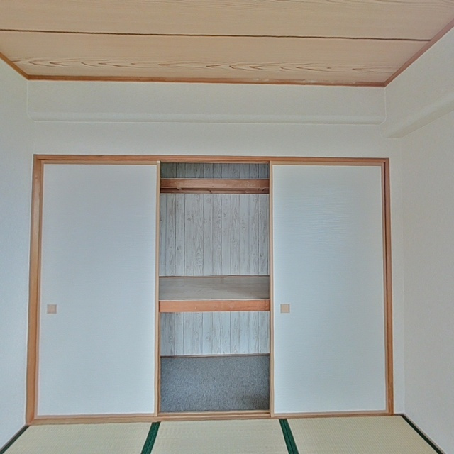 岐阜市粟野西１丁目の賃貸マンションの収納