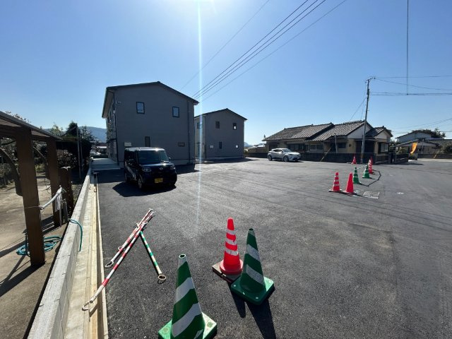 べるずフラッツ相浦の駐車場