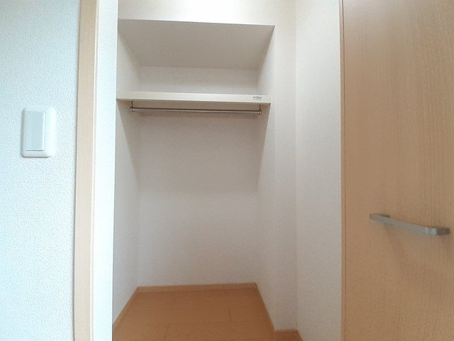 エトワールＢの収納|便利な収納スペースです