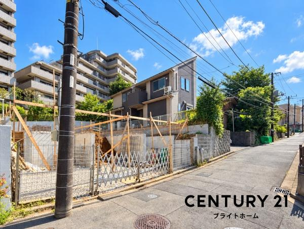 横浜市旭区中沢１丁目の新築一戸建の前面道路含む現地写真|閑静な住宅街につき住環境良好です♪
お気軽にお問い合わせください。