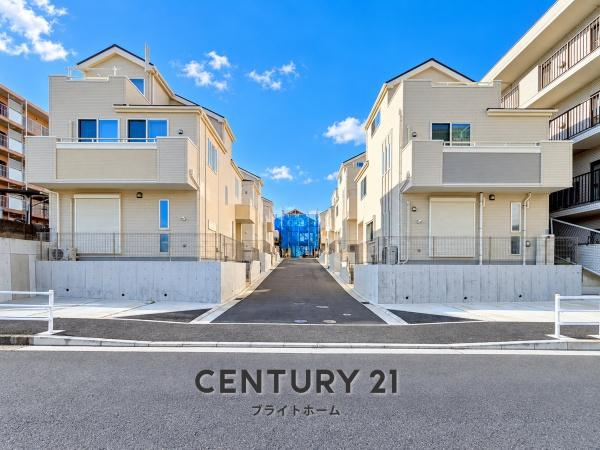 横浜市港北区鳥山町の新築一戸建の外観|同仕様物件もご案内をさせて頂きます。
お車でご自宅まで送迎承ります。