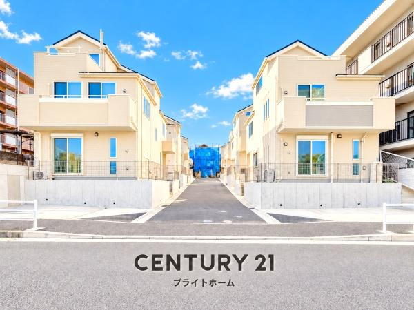 横浜市港北区鳥山町の新築一戸建の外観|同仕様物件もご案内をさせて頂きます。
お車でご自宅まで送迎承ります。