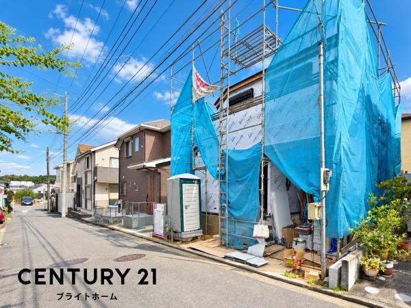 横浜市戸塚区南舞岡３丁目の新築一戸建の前面道路含む現地写真|車通りが少ない為、小さなお子様にも安心です。
是非一度、現地へ起こしください。