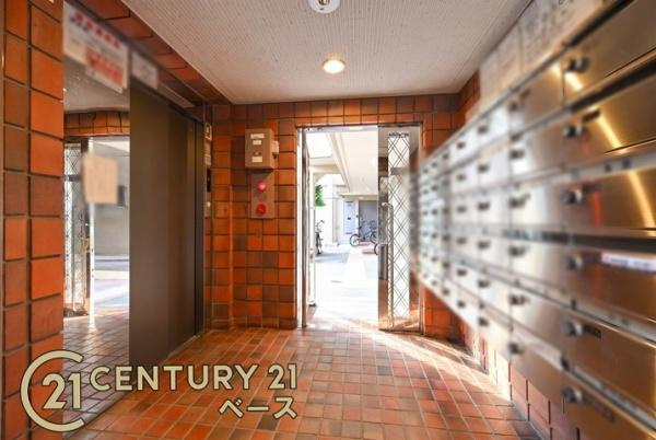 朝日プラザ帝塚山東のエントランス
