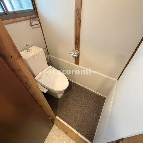 香里新町貸家のトイレ