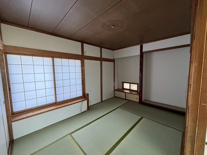 堂山町シャッター付き車庫貸家の和室