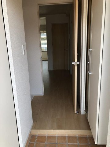 フォレストーリー　Ⅰの玄関