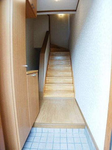エクセラン原の玄関