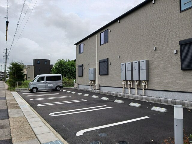 セレーノ　Ｎの駐車場