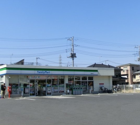 グラン　アベニューⅡの周辺|ファミリマート三郷谷中店まで74m