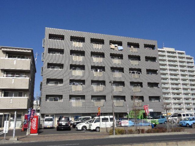 アーバンウィンズ３の外観