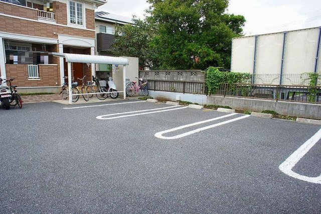 ベル・シックスの駐車場