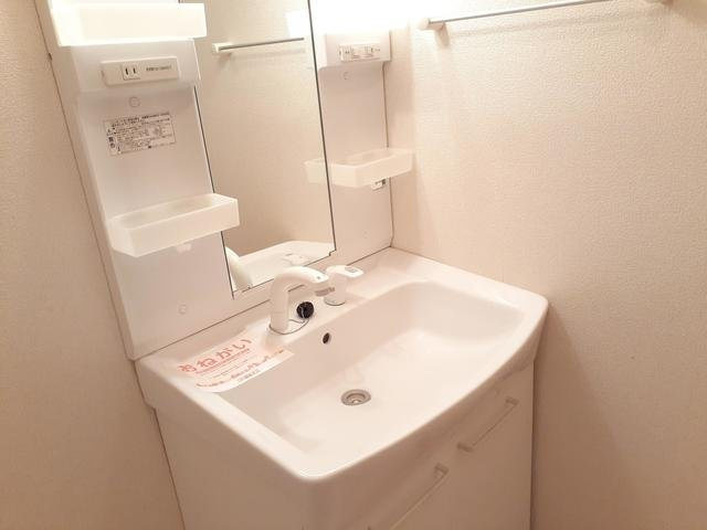アパートメント　ノイの洗面所