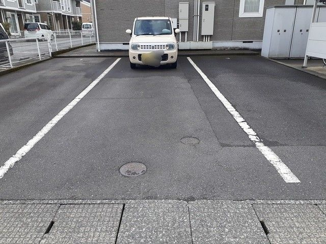 セーナ・ドルチェＡの駐車場