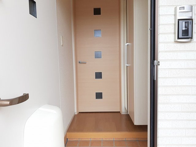 メゾン・ビートルの玄関
