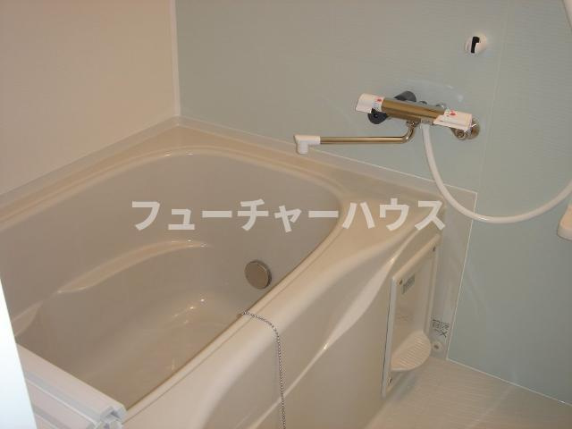 アースガーデンⅡ（Ｅａｒｔｈ　Ｇａｒｄｅｎ2）の浴室|バス