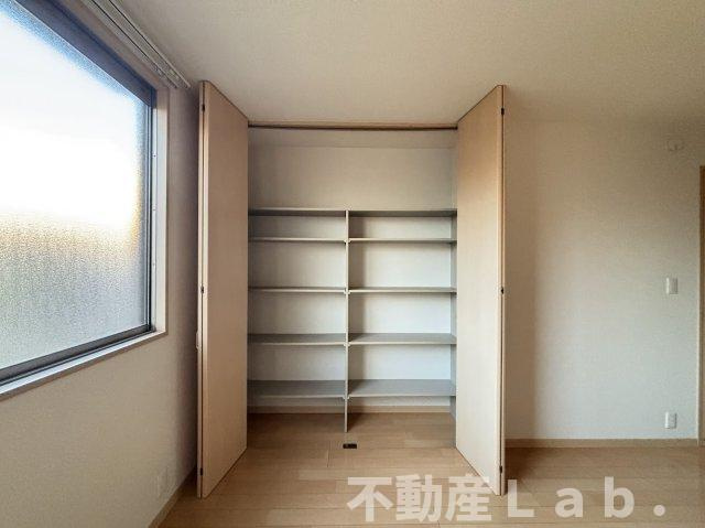 メロディの収納|※同一建物別号室のお写真です。