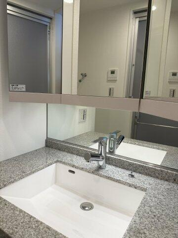 アクシルコート日本橋本町の洗面所