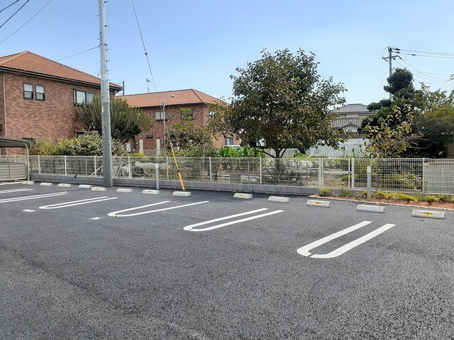 Ｃｏｕｒａｇｅ（クラージュ）の駐車場