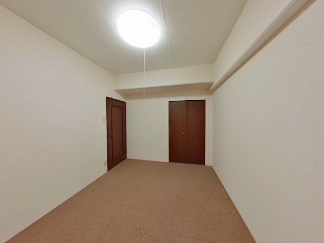 ライオンズマンション岡山南の洋室
