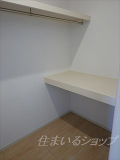 ヴィラジャローネ　デ　ケーヴⅠの収納|ウォークインクローゼット