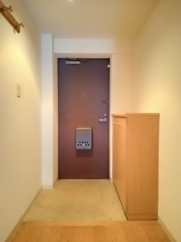 川崎市麻生区黒川の賃貸マンションの玄関