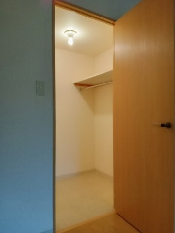 川崎市麻生区黒川の賃貸マンションの収納