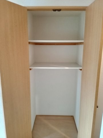 川崎市麻生区黒川の賃貸マンションの収納