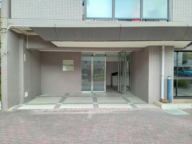 川崎市麻生区黒川の賃貸マンションのエントランス