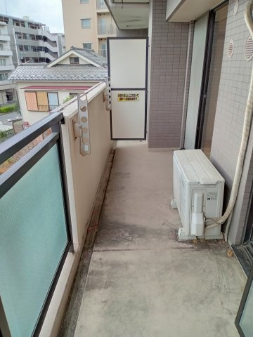 川崎市麻生区黒川の賃貸マンションのバルコニー