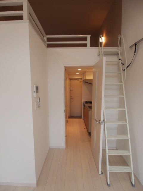 bright maison(ブライトメゾン)の玄関
