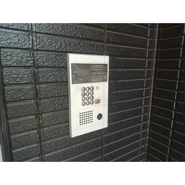 Kフレールのエントランス|建物の内部です