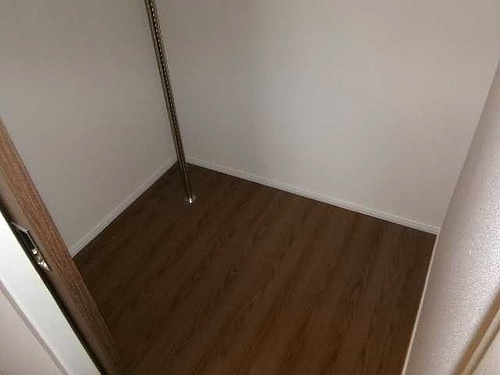 ザ・調布テラスの収納|ウォークインクロゼット内部