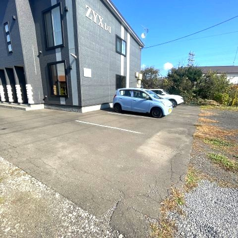 ＺＹＸ１×１（ジクスワンオンワン）の駐車場