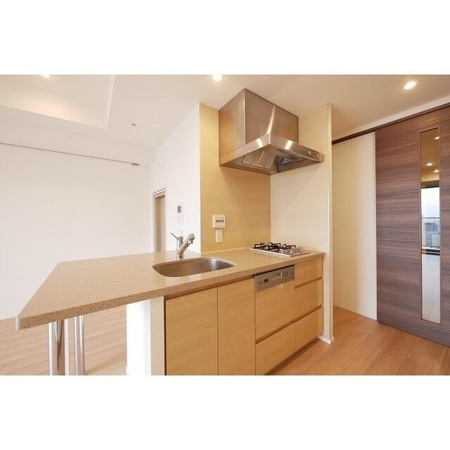 コンフォリア新宿イーストサイドタワーのキッチン